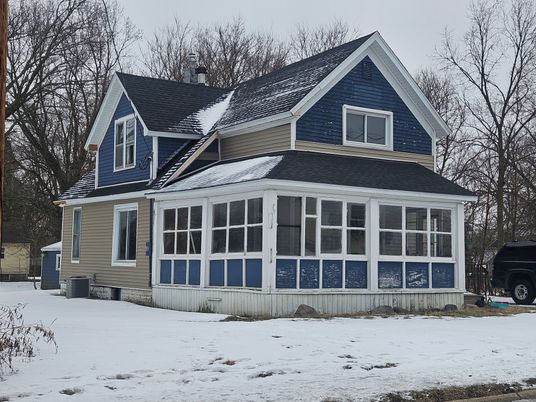Exterior, Facade, Queen Anne Victorian