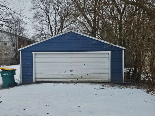 Detached Garage, Exterior