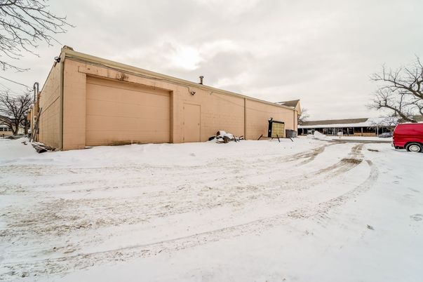 Detached Garage, Exterior