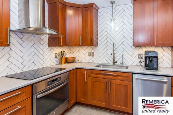 Interior, Kitchen, Pendant Lights, Stainless Steel Appliances