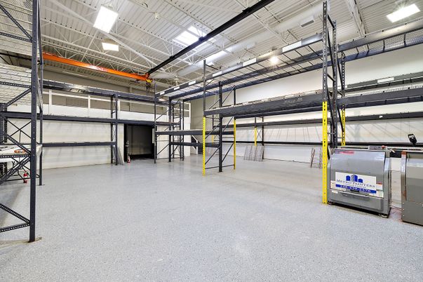 Garage, Interior