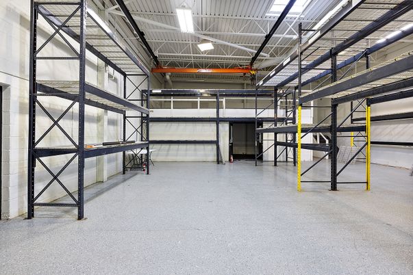 Garage, Interior