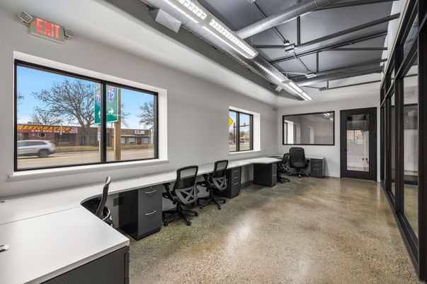 Home Office, Interior