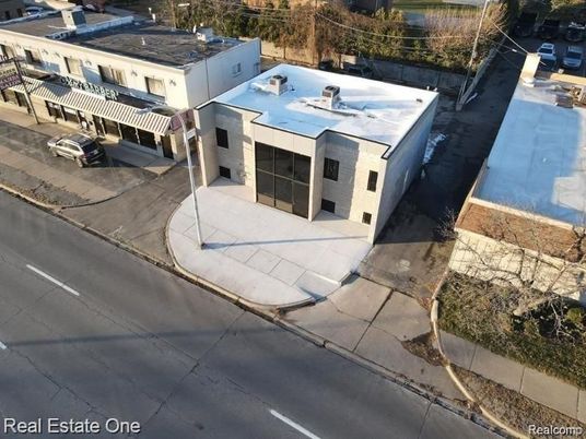 Exterior, Drone