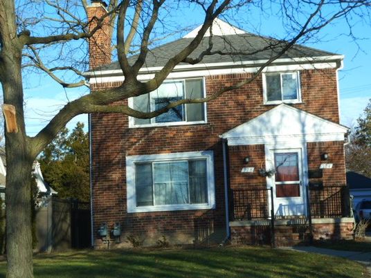 Exterior, Facade, Brick Facade, Georgian