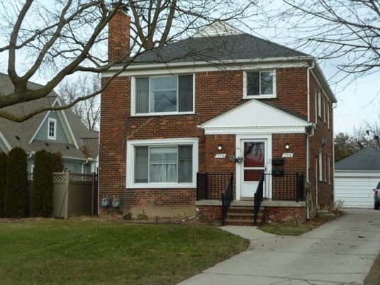 Exterior, Facade, Brick Facade, Georgian