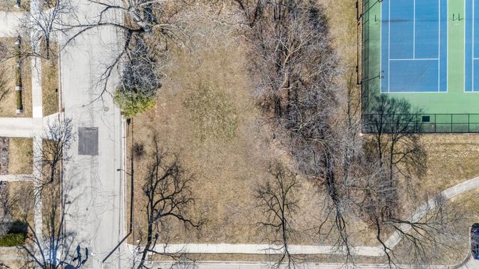 Exterior, Tennis Courts