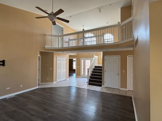 Interior, Recessed Lighting, Wood Texture Flooring