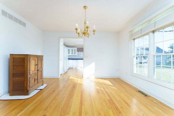 Chandelier, Empty room, Interior, Wood Texture Flooring