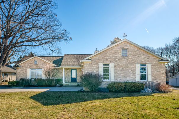 Backyard, Exterior, Facade, Brick Facade, Brick Traditional