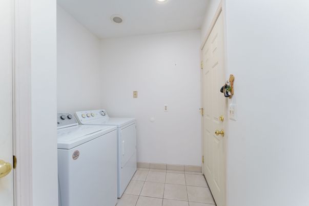 Interior, Recessed Lighting, Washer