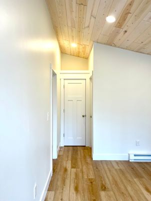 Empty room, Interior, Recessed Lighting, Wooden Ceilings, Wood Texture Flooring