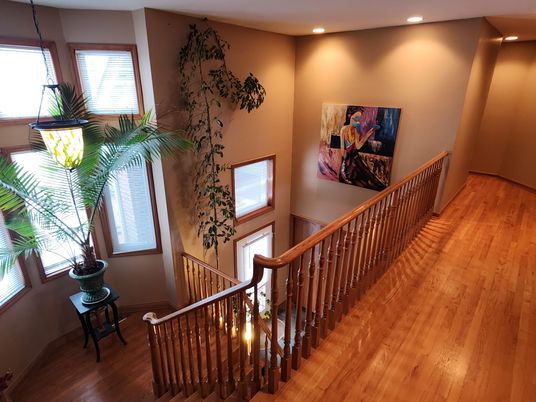 Interior, Recessed Lighting, Wood Texture Flooring