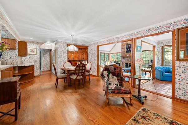 Chandelier, Dining room, Fireplace, Interior, Wood Texture Flooring