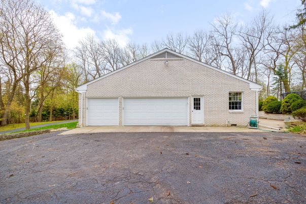 Detached Garage, Exterior