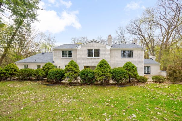 Backyard, Exterior, Facade, Split Level