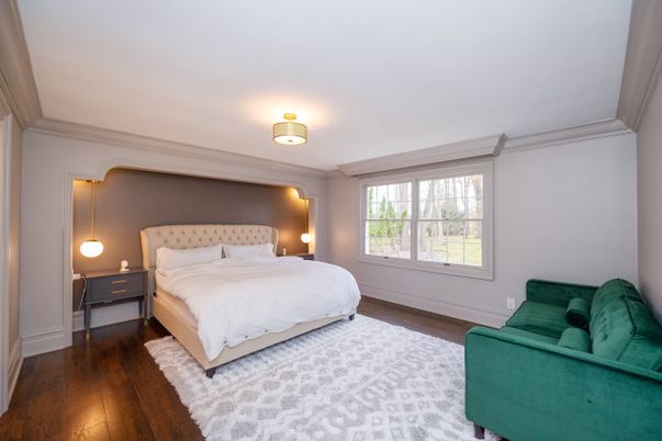 Bedroom, Interior, Pendant Lights, Wood Texture Flooring