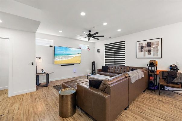 Interior, Living room, Recessed Lighting, Wood Texture Flooring