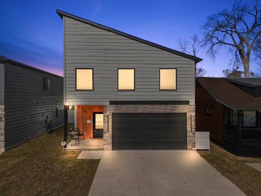 Attached, Exterior, Facade, Modern