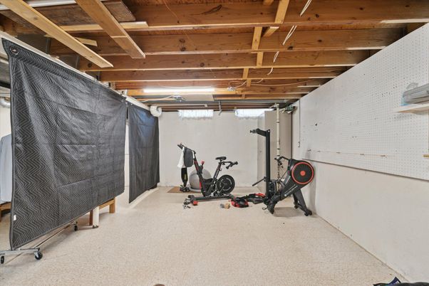 Fitness Equipment, Interior, Wooden Beams