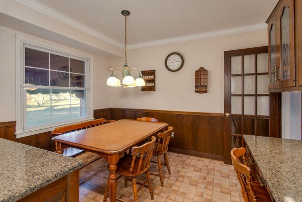 Chandelier, Dining room, Interior, Pendant Lights