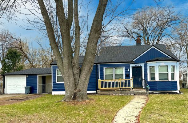 Exterior, Facade, Cape Cod