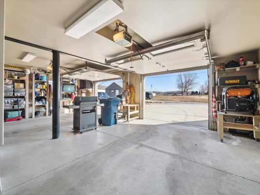 Garage, Interior