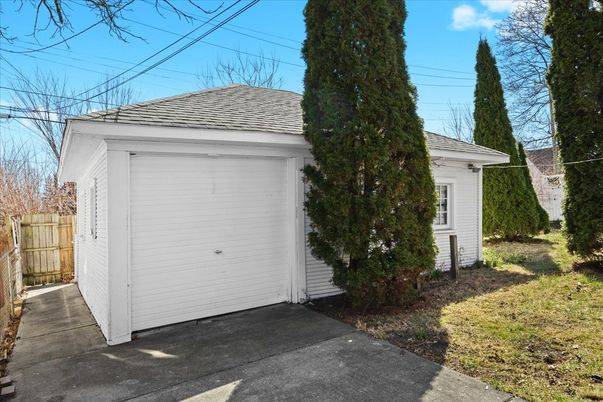 Detached Garage, Exterior