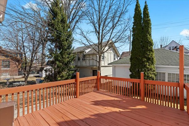 Detached Garage, Exterior