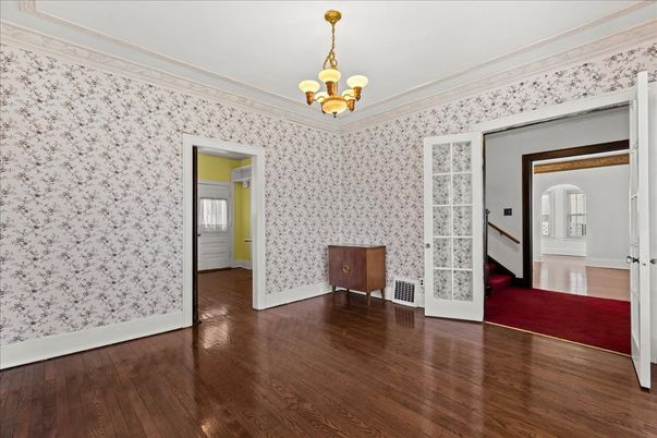 Chandelier, Empty room, Interior, Wood Texture Flooring