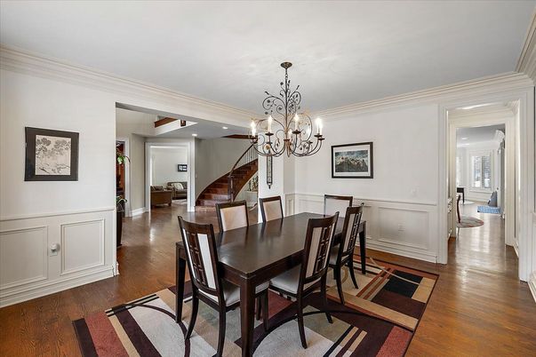Chandelier, Dining room, Interior, Recessed Lighting, Wood Texture Flooring