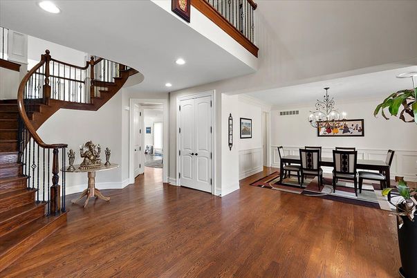 Chandelier, Dining room, Interior, Recessed Lighting, Wood Texture Flooring