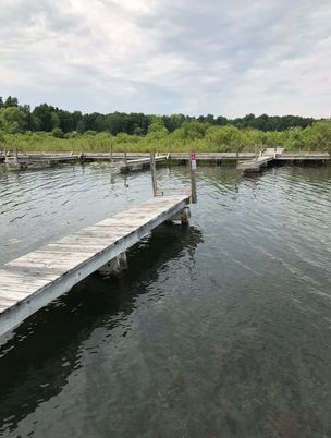 Exterior, Lake