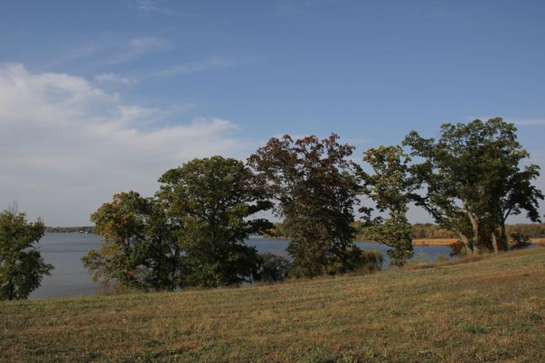 Exterior, Lake