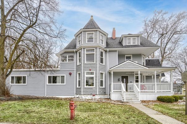 Exterior, Facade, Queen Anne Victorian