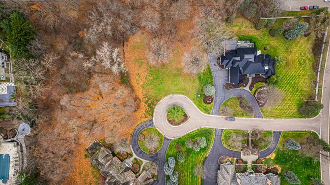 Exterior, Drone