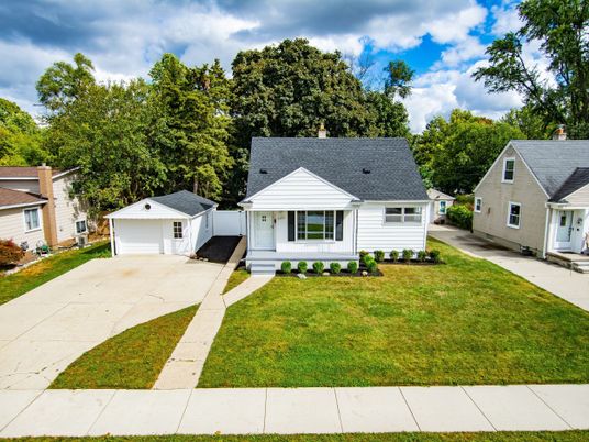 Backyard, Detached Garage, Exterior