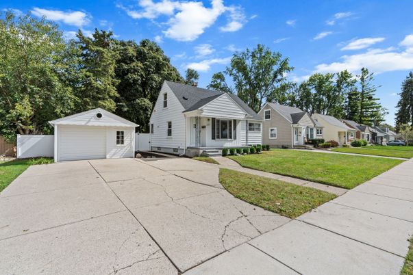 Detached Garage, Exterior, Facade, Farmhouse