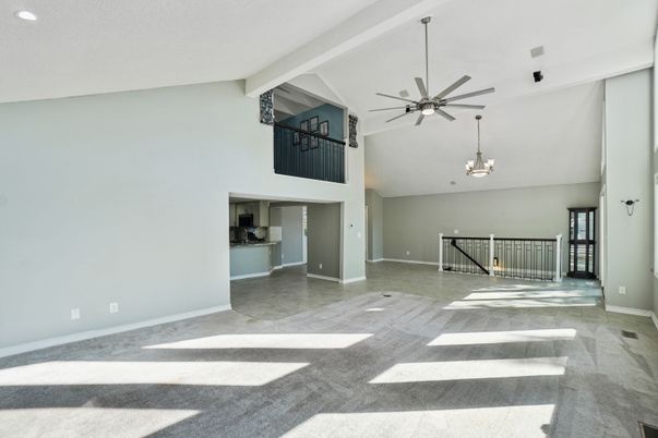 Chandelier, Empty room, Interior, Pendant Lights, Recessed Lighting
