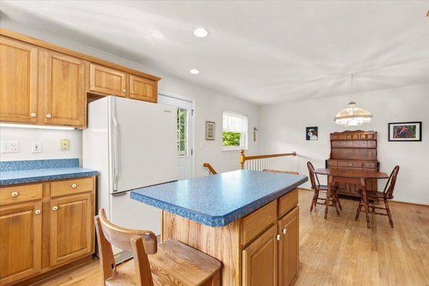 Dining room, Interior, Kitchen, Pendant Lights, Recessed Lighting, Wood Texture Flooring