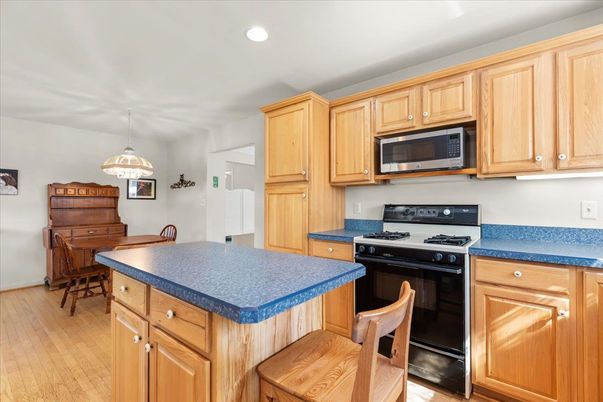 Dining room, Interior, Kitchen, Pendant Lights, Recessed Lighting, Wood Texture Flooring