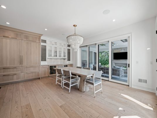 Chandelier, Dining room, Interior, Recessed Lighting, Wood Texture Flooring