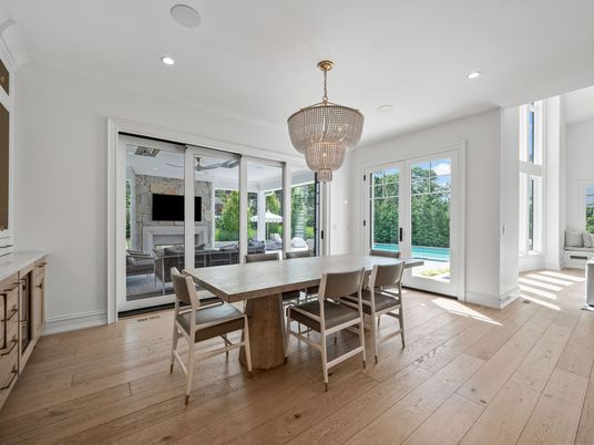 Chandelier, Dining room, Fireplace, Interior, Recessed Lighting, Wood Texture Flooring