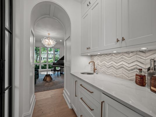 Chandelier, Interior, Piano, Recessed Lighting, Wood Texture Flooring
