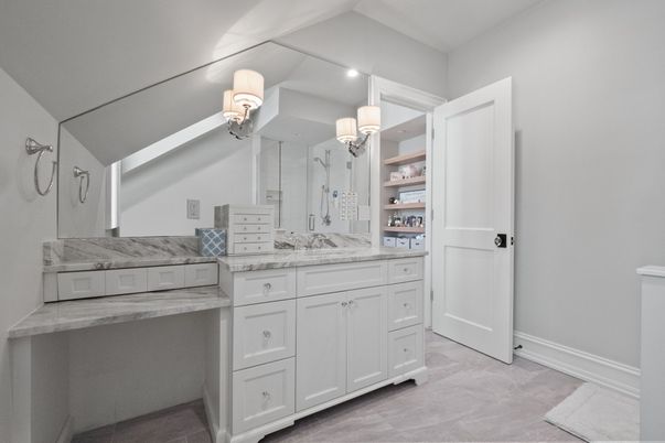 Bathroom, Dual Sink Vanities, Interior, Recessed Lighting