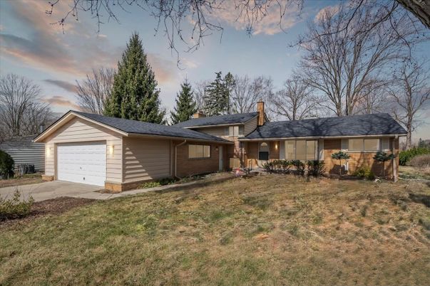 Attached, Backyard, Detached Garage, Exterior, Facade, Brick Facade, Ranch