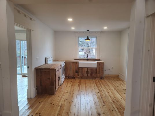 Interior, Pendant Lights, Recessed Lighting, Wood Texture Flooring
