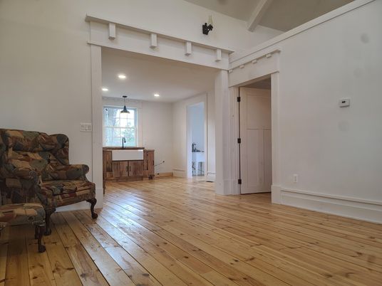 Interior, Recessed Lighting, Wood Texture Flooring