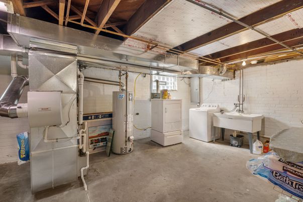 Interior, Stone Walls, Washer, Wooden Beams