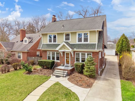 Exterior, Facade, Brick Facade, Cape Cod